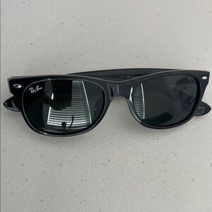 Ray-Ban Classic Black Sunglasses